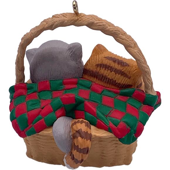 1996 Hallmark Keepsake CLOSE-KNIT FRIENDS Collectible Christmas Ornament in Box - Picture 4 of 8